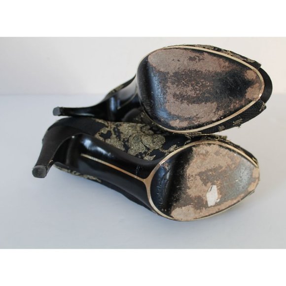 Salvatore Ferragamo Teodora Peep Toe Satin Lace Pumps Size 9.5 Black Gold - Picture 10 of 12